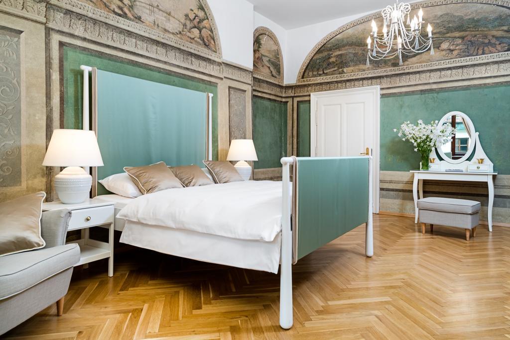 P&J Luxury Apartments 克拉科夫 外观 照片