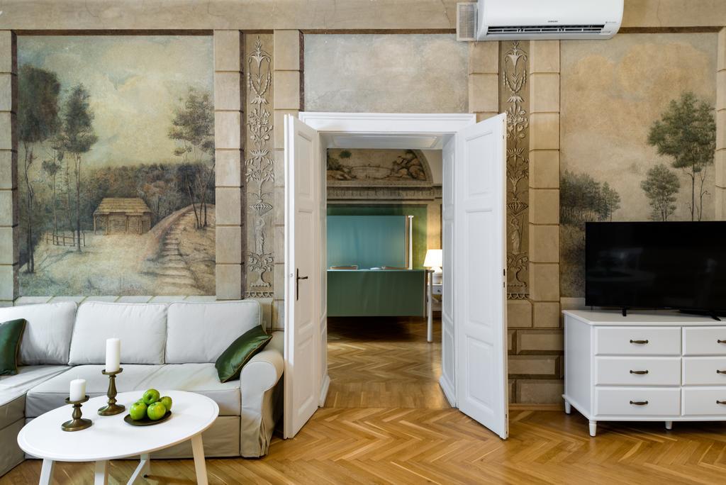 P&J Luxury Apartments 克拉科夫 外观 照片