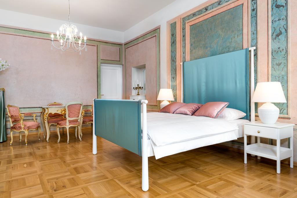P&J Luxury Apartments 克拉科夫 外观 照片