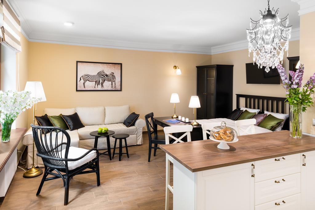 P&J Luxury Apartments 克拉科夫 外观 照片