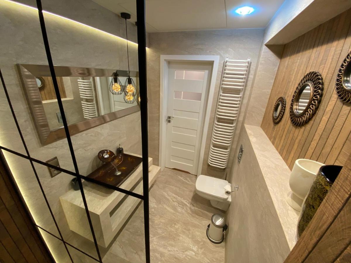 P&J Luxury Apartments 克拉科夫 外观 照片