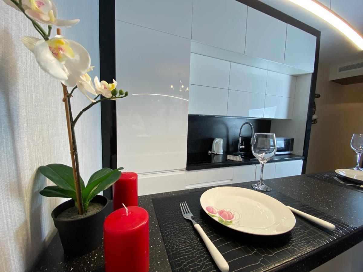 P&J Luxury Apartments 克拉科夫 外观 照片